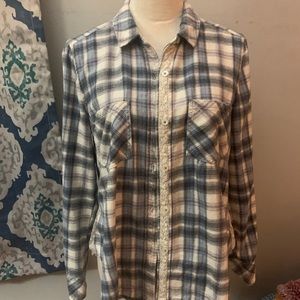 Anthropologie’s HOLDING HORSES flannel blouse with lace shirt tale - medium